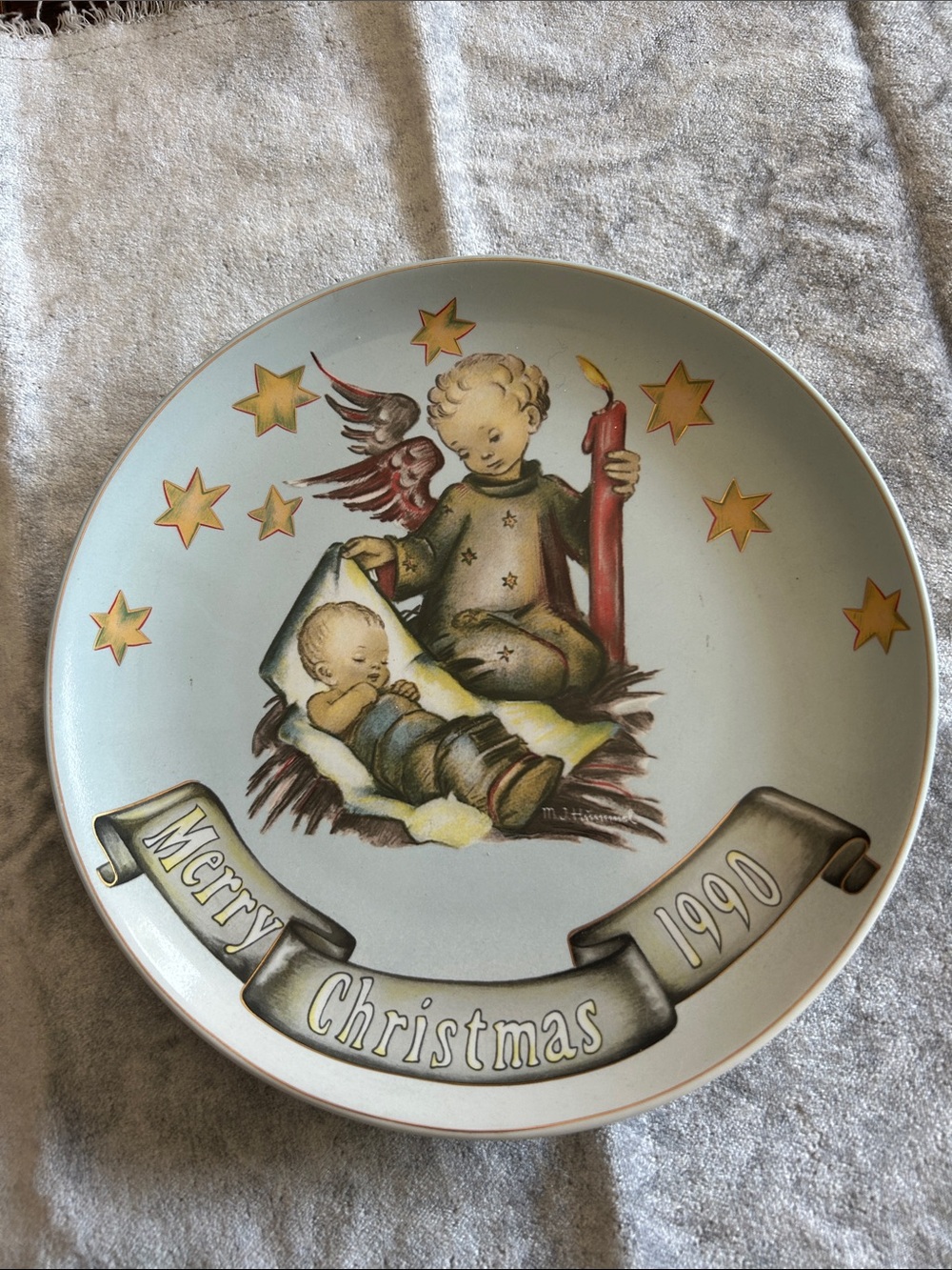 Hummel Christmas 1990 Collectible Plate - Light Blue, Gold, Red, Brown